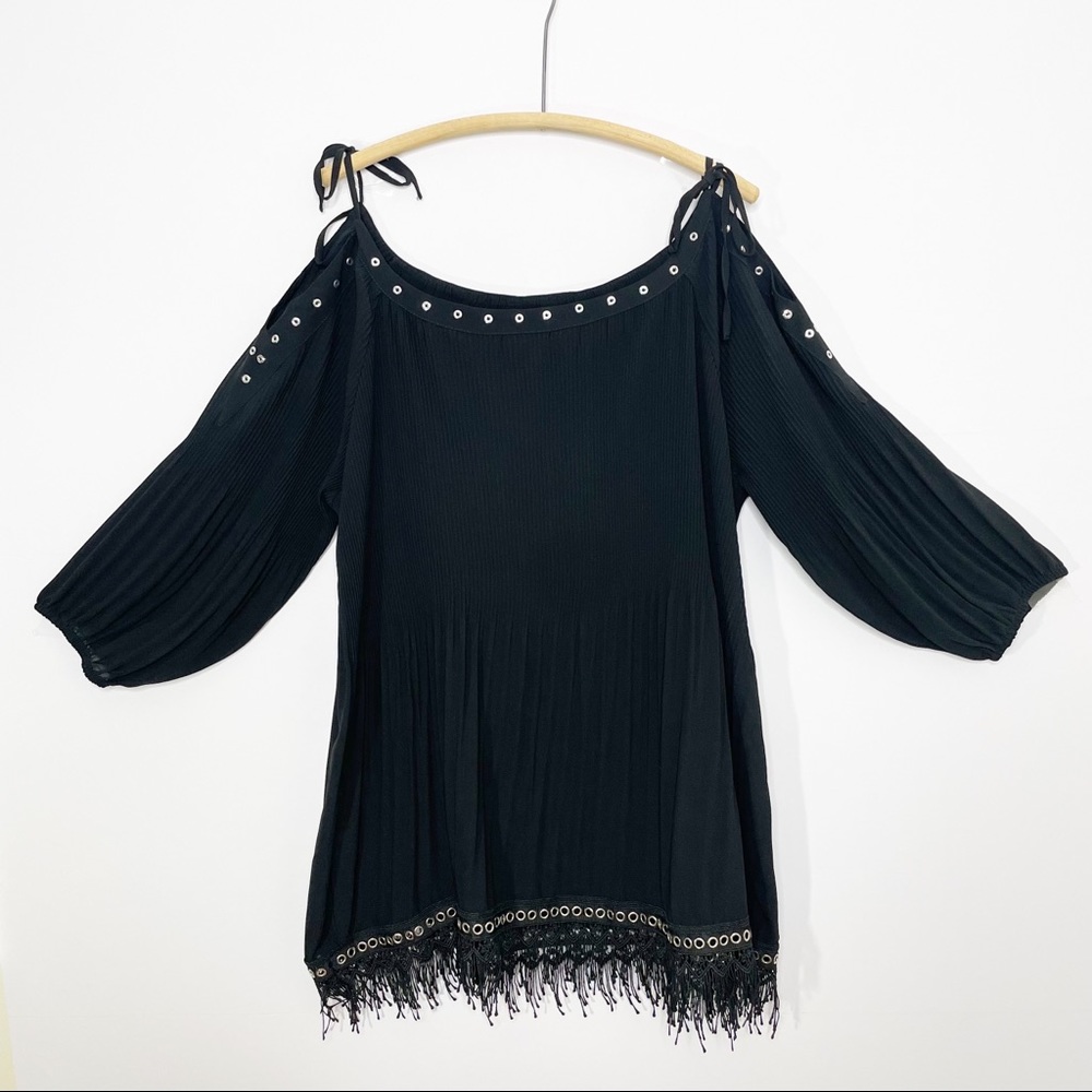 CARTISE High End Designer Grommet Cold Shoulder Tunic - Sz XL / 12